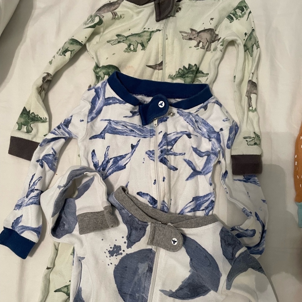 3 pairs of Burt’s Bees footie pajamas 12m
